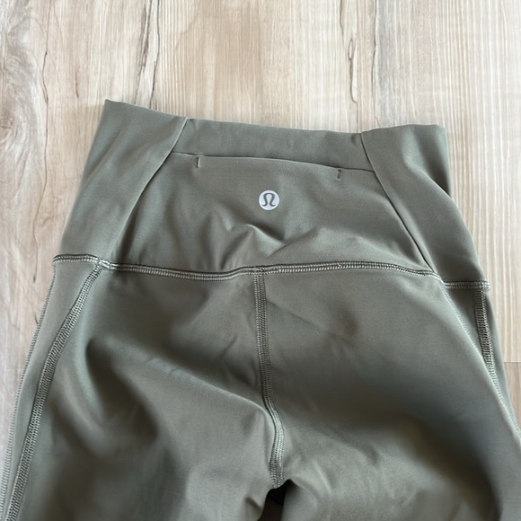 Lululemon High Waisted Legging - Picture 4 of 6